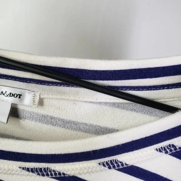 Stella & Dot Crush It Stripe Sweatshirt Top Zip Hem L Navy‎ Blue Off White - Picture 6 of 9